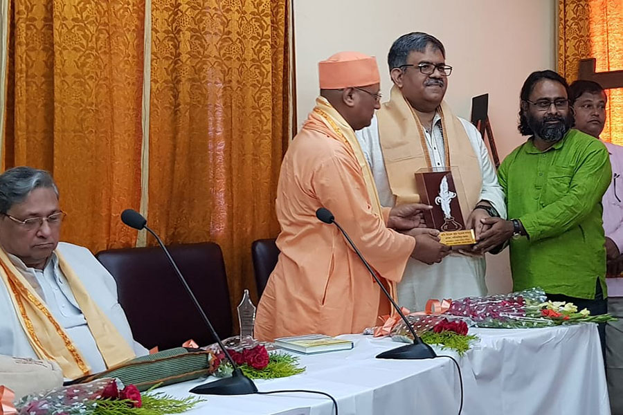 Poet Dinesh Das Award (2019) - India